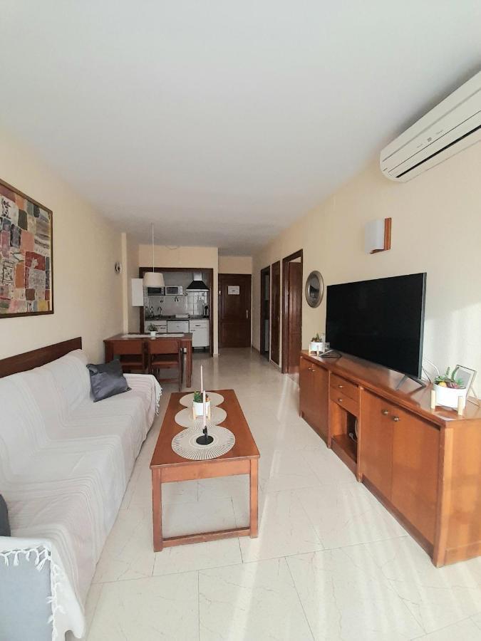 Nice Apartment In Hotel Ronda 4 First Beach Line Fuengirola Exterior photo